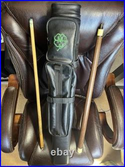 2x2 McDermott Billiard Pool Cue Stick Holder Clover Logo oval Hard Case With Cue