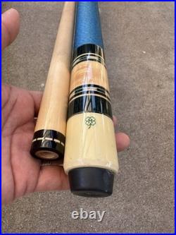 Beautiful Vintage McDermott Pool Cue With Case