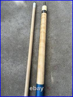 Beautiful Vintage McDermott Pool Cue With Case