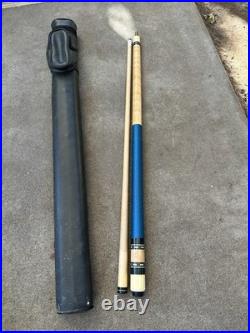 Beautiful Vintage McDermott Pool Cue With Case