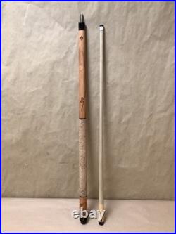 MCDERMOTT G439 POOL CUE with soft case (G29004022) MCDERMOTT G439 POOL CUE with soft case (G29004022)