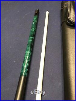McDermott 19 oz pool cue model # MCG213 Withcase and joint protectors