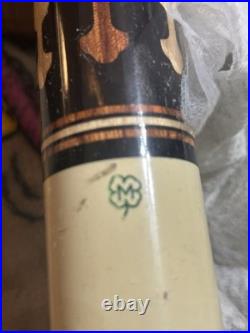 McDermott C-10 Series Two-Piece Pool Cue Stick with Leather-Style Case