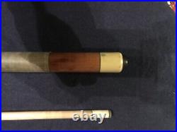 McDermott D-1 Pool Cue. Good condition. Extra shaft and case included