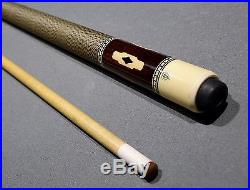 McDermott D-10 Pool Cue and Case