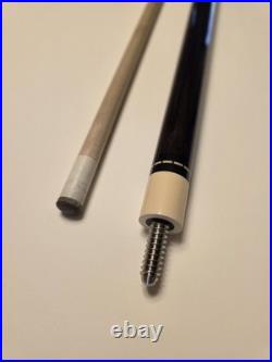 McDermott D-10 Retired Pool Cue Case Included McDermott D-10 Retired Pool Cue Case Included