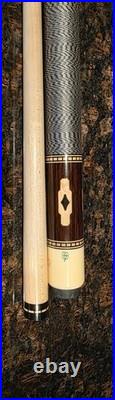 McDermott D-10 Retired Pool Cue Case Included McDermott D-10 Retired Pool Cue Case Included