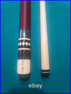 McDermott D-8 Pool Cue, Gray Stain Red Wrap. 1984-1990 Era McDermott D-8 Pool Cue, Gray Stain Red Wrap. 1984-1990 Era