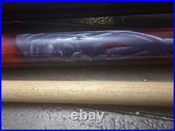 McDermott Dueling Panthers Wes Spencer pool cue 19 oz Red/Black with Giuseppe Case