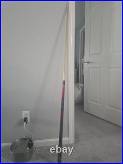 McDermott Dueling Panthers Wes Spencer pool cue 19 oz Red/Black with Giuseppe Case