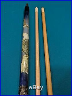 McDermott Eagle pool cue 2 shafts with case