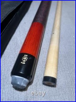 McDermott G-Series pool cue With Case