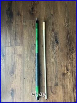 McDermott GS05 Pool Cue with Hard Case