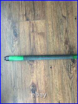 McDermott GS05 Pool Cue with Hard Case