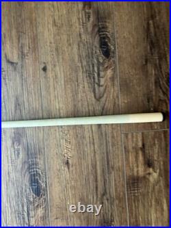 McDermott GS05 Pool Cue with Hard Case