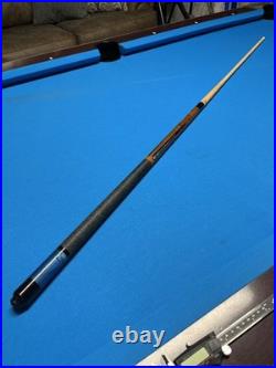 McDermott M44D Ice Blue Pool Cue With Jacoby Edge Hybrid Second 12.64mm Everest