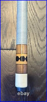 McDermott MODEL D-11. 4 Points, IRISH linen Wrap Pool Cue