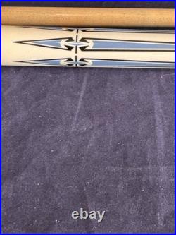 McDermott Pool Billiard Classic Cue White/Blue/Black, GSE Pool Cue Blue & Case