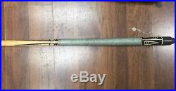 McDermott Pool Cue 2 Piece Green withCase