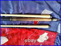 McDermott Pool Cue M2-9C Sexton Ebony Abalone Italian Leather Excellent Straight