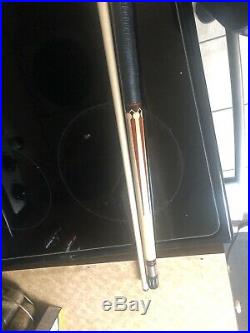 McDermott Pool Cue With One I2 Shaft. Model G702. Leather Wrap. Free Case