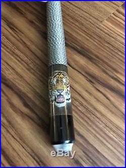 McDermott Pool Cue With Tiger Design