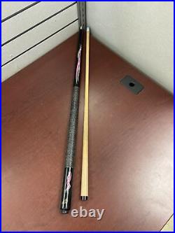 McDermott Star Pool Billiard Cue with Wrap Pink & Black