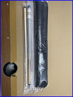 McDermott Star S25 Pool Two-Piece Cue White Pearl With Free Case With Upgrades