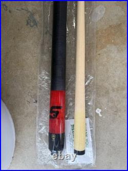 McDermott Stinger Two-Piece Red and Black Billiard Pool Cue