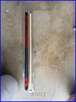 McDermott Stinger Two-Piece Red and Black Billiard Pool Cue