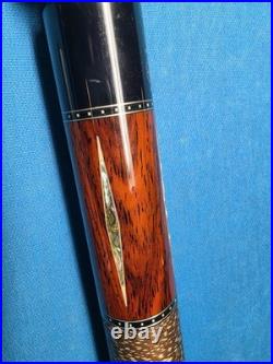 Mcdermott M203 Mike Massey Pool Cue with 2x4 Cue Case
