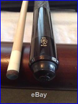 Mcdermott Pool Cue With Case