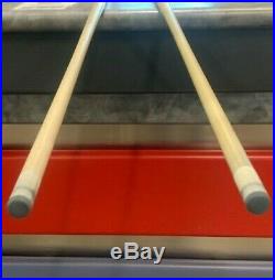 Pair Set of McDermott Limited Edition Ivory Gecko Pool Cues in Case NICE