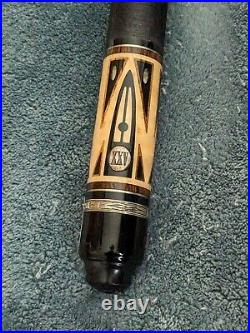 Pool Cue-McDermott Inaugaral Series Cue of the Year 2000