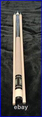 RARE BLUE STAIN VARIANT Mcdermott D17 Pool Cue Stick RARE BLUE STAIN VARIANT Mcdermott D17 Pool Cue Stick