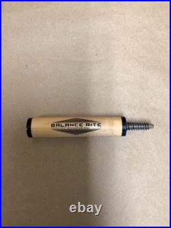 RED MCDERMOTT G208 POOL CUE With2 shafts (G29004226)