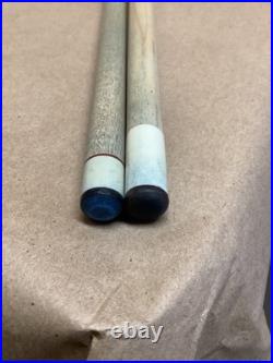 RED MCDERMOTT G208 POOL CUE With2 shafts (G29004226) RED MCDERMOTT G208 POOL CUE With2 shafts (G29004226)