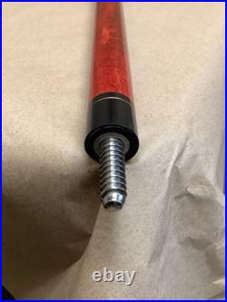 RED MCDERMOTT G208 POOL CUE With2 shafts (G29004226)