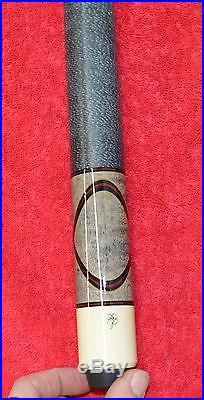 Rare McDermott Vintage Retired D Series Pool Cue From the 1980's in case