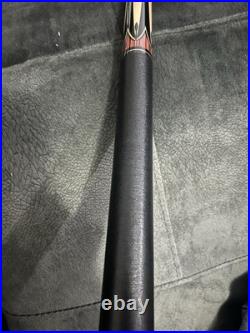 Star S9 by McDermott Pool Billiard Cue. Excellent Condition! Brand New Tip