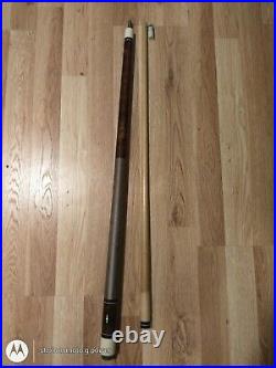 Vintage 1980 McDermott Pool Cue with carrying case