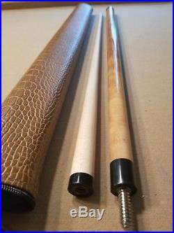 Vintage 90's Wrapless McDermott Pool Cue with Beautiful case