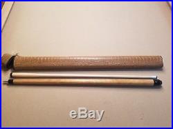 Vintage 90's Wrapless McDermott Pool Cue with Brown matching Case