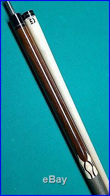 Wow Mcdermott g401pool cue! Straight and beautiful! MSRP 425$! 24hr auction